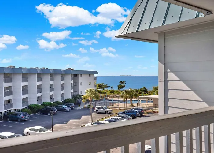Savannah Beach & Racquet Club 303A Tybee Island